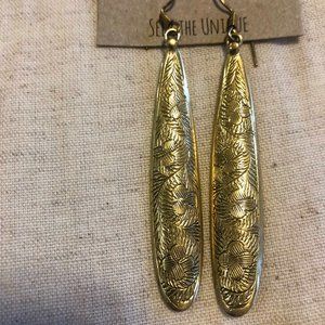 Brass Gold Etched Floral Dangling Earrings New